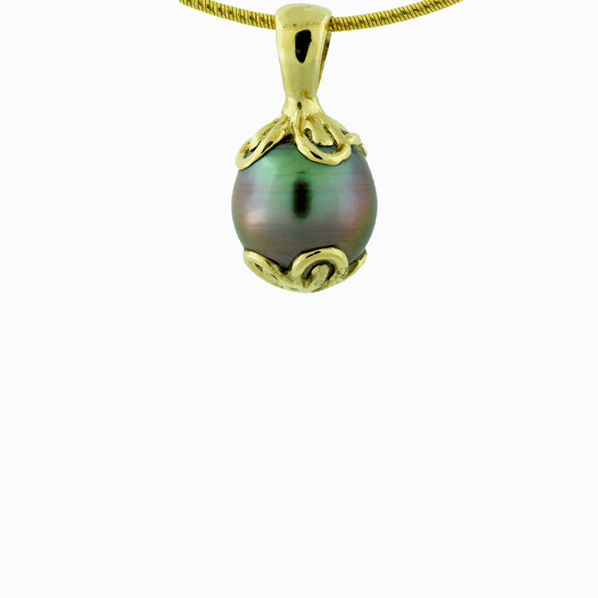 Te Ora pendant in gold plated with a Tahitian cultured pearl