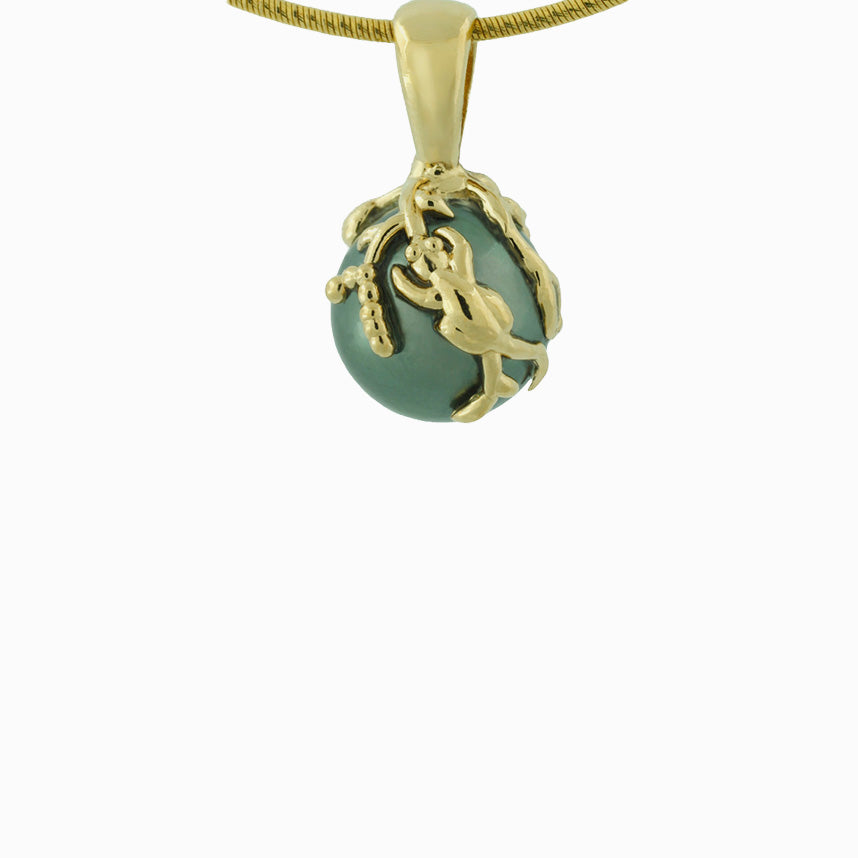 A Tahitian cultured pearl pendant from the Te ora collection