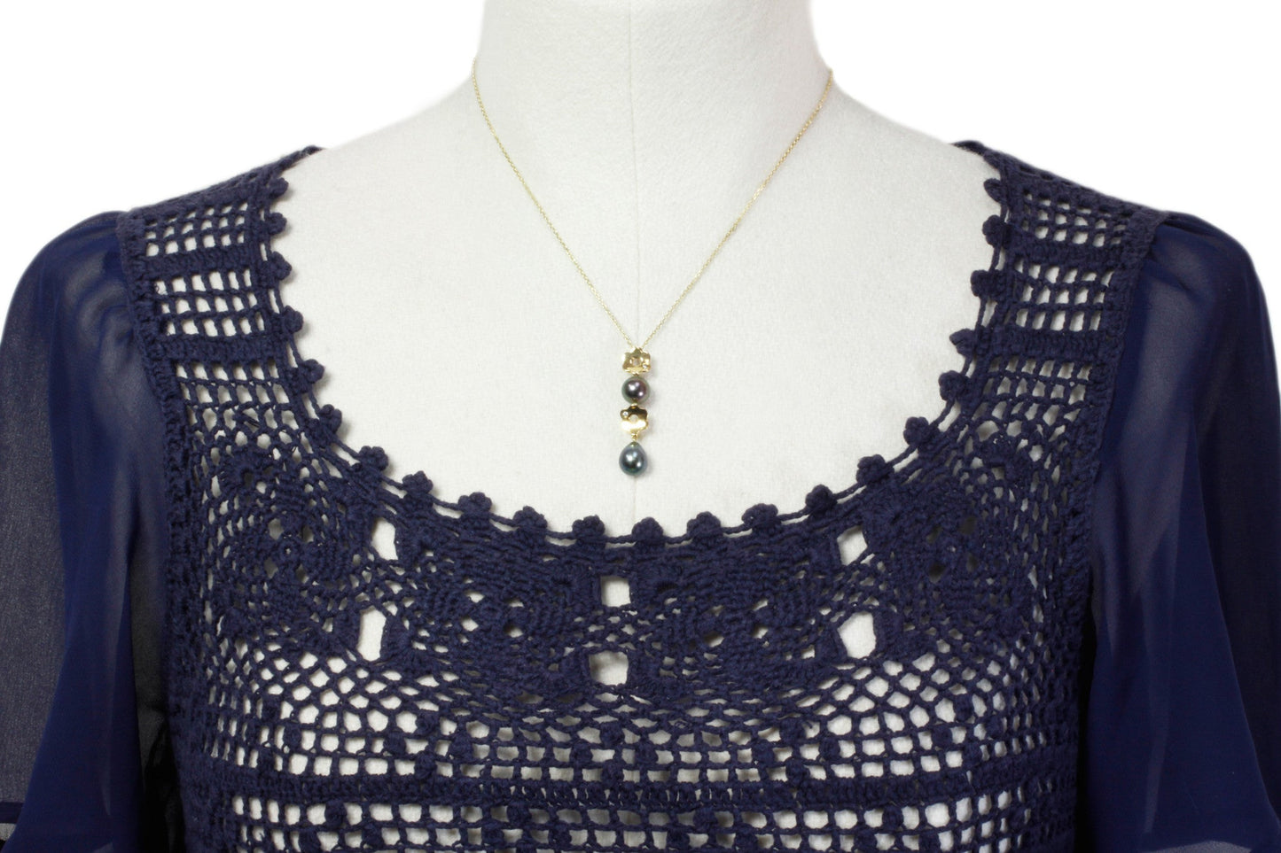 Tahitian pearl pendant in 18k yellow gold with diamonds - Tiare Tahiti