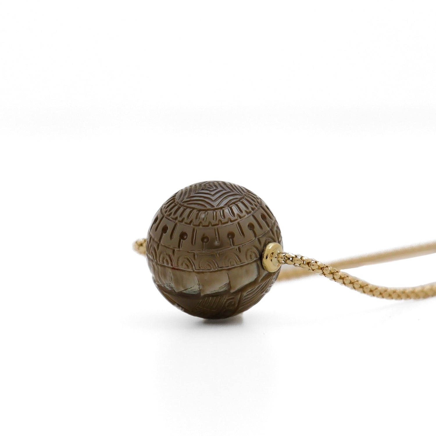 Tattoo pearl pendant