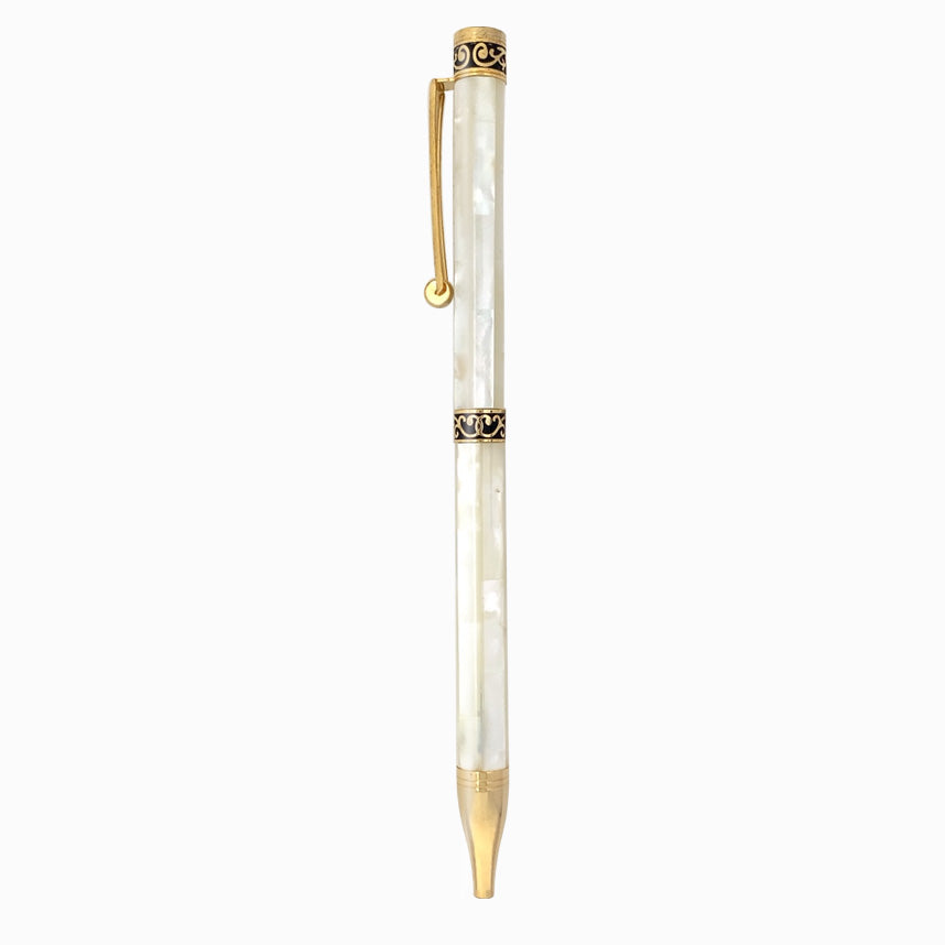 White Pen — photo 1