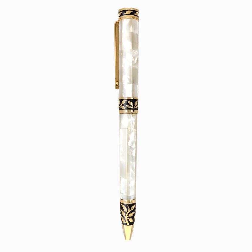 White Pen — photo 1