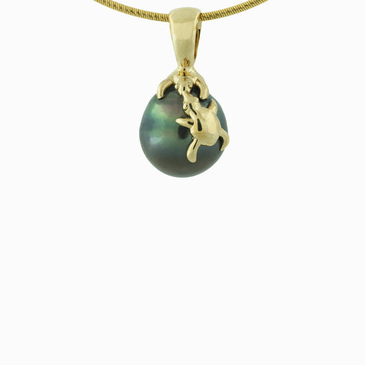 Te Ora pendant in gold plated with a Tahitian cultured pearl