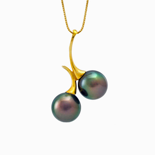 Tahitian pearl pendant in 18k yellow gold - Dewdrops collection.