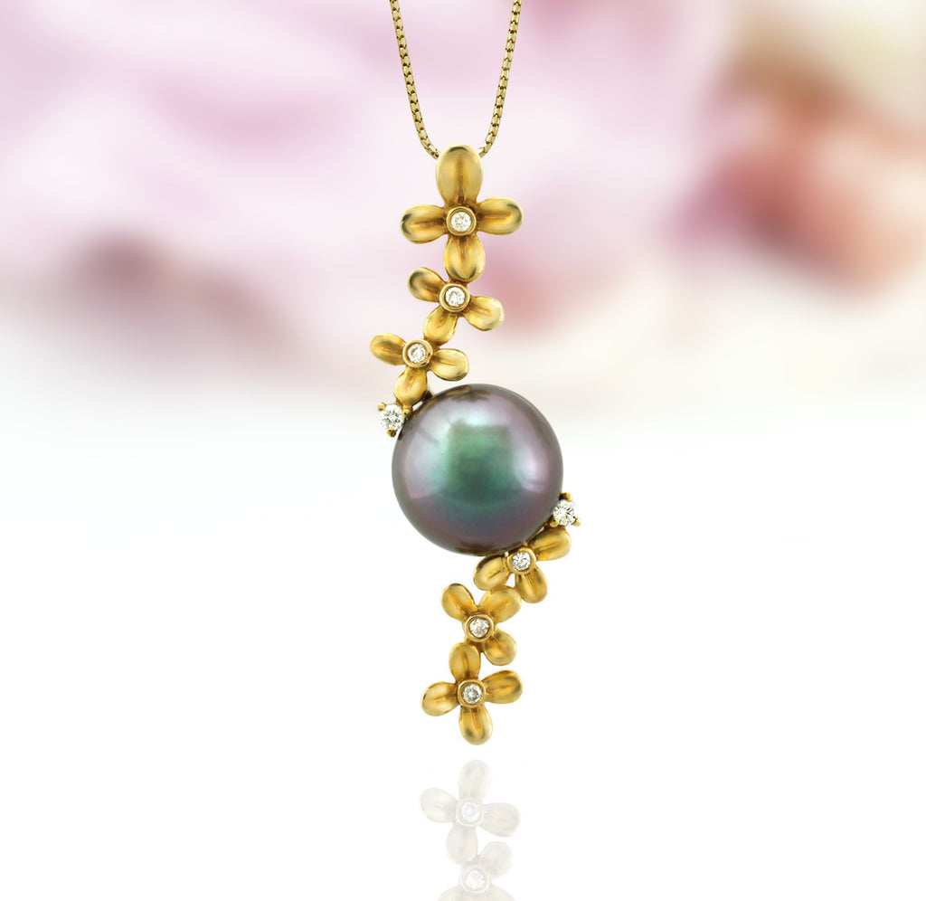 Tahitian pearl pendant in 18k yellow gold with diamonds - Tiare Tahiti - PEYDPE00571