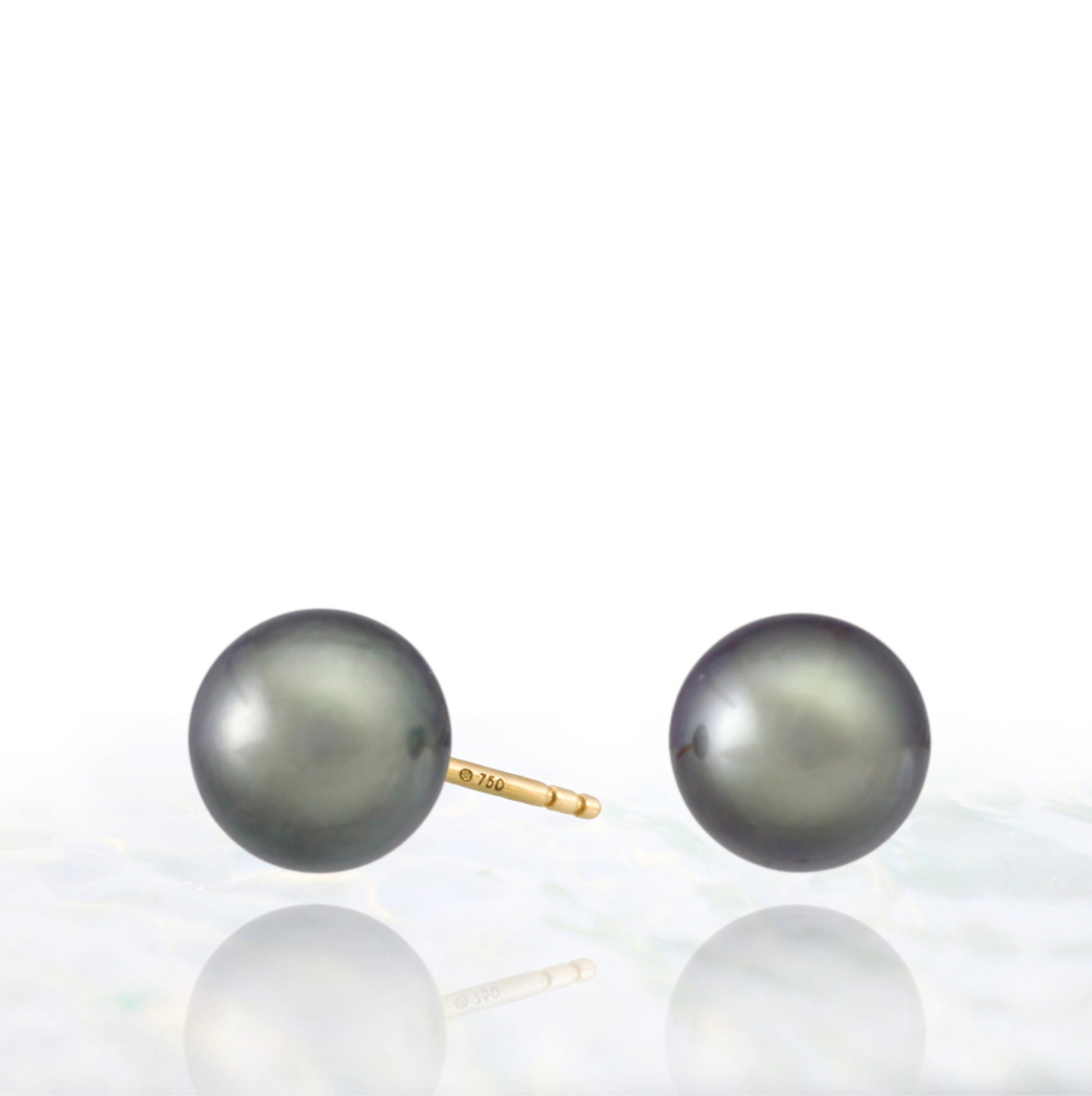 Boucles d'oreilles en perle de Tahiti - Clous en or jaune 18k - EAYGPE00239