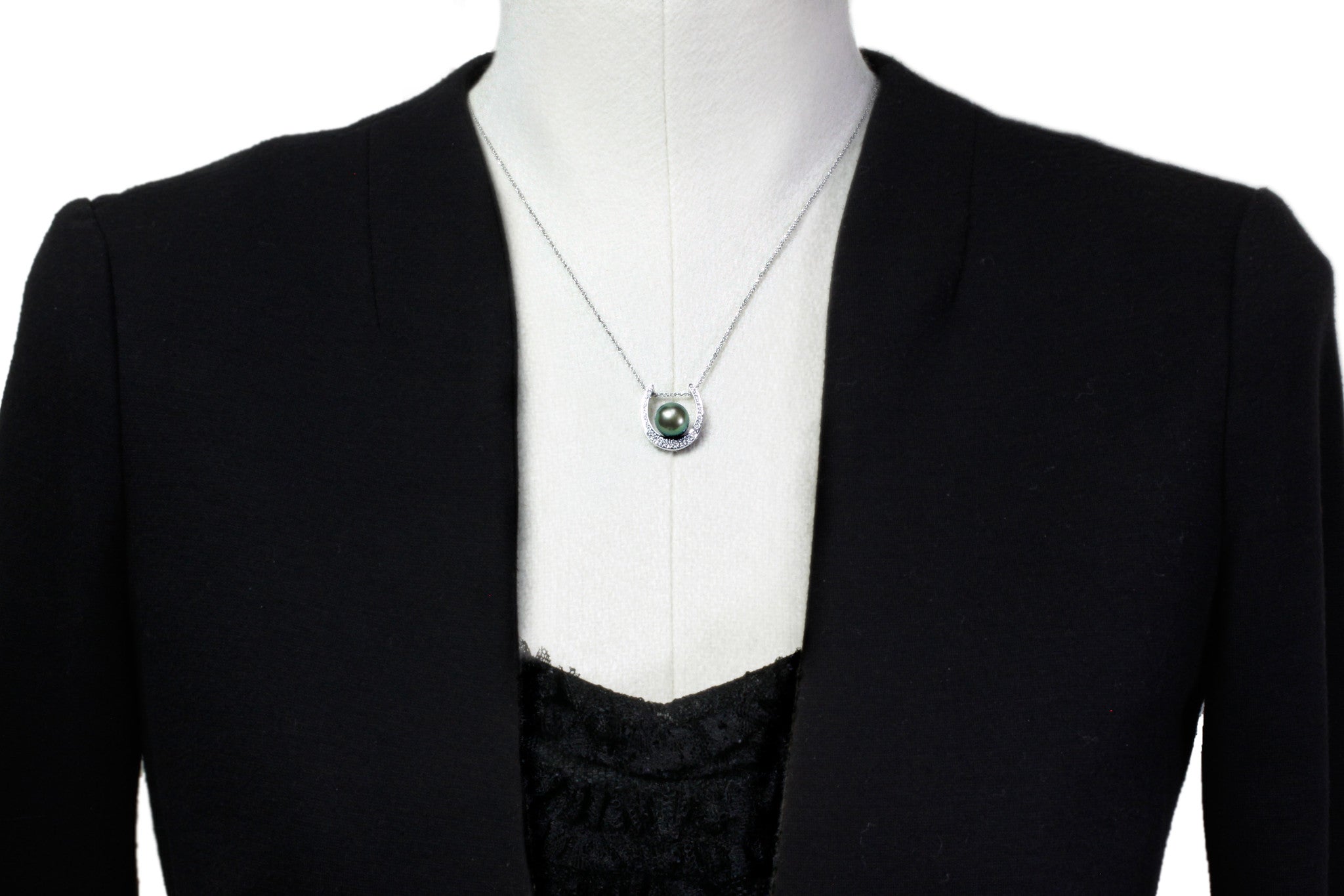 Tahitian pearl pendant in 18k white gold and diamonds - Timeless Elegance - PEWDPE00549