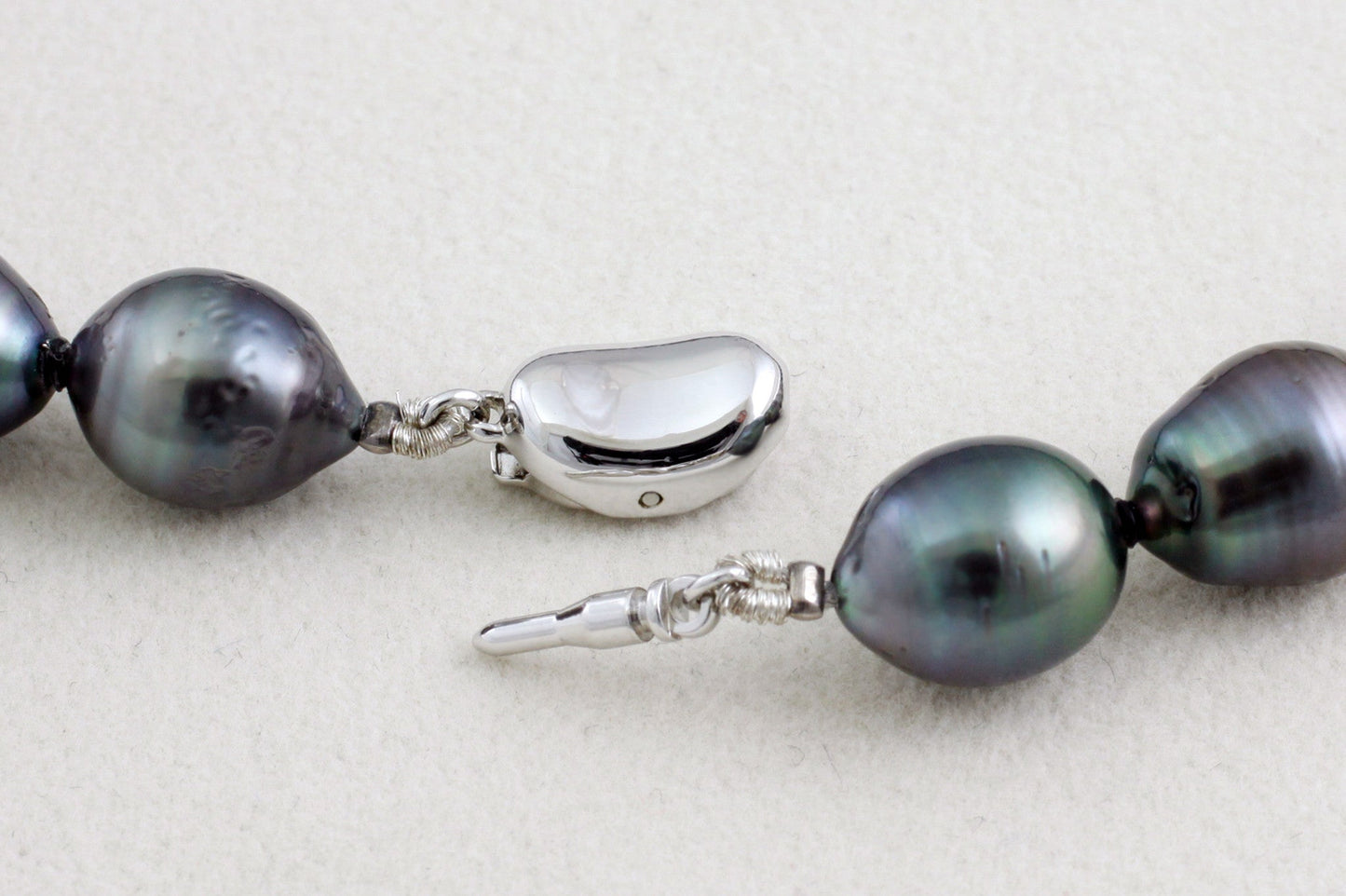Tahitian pearl strand - Silver clasp