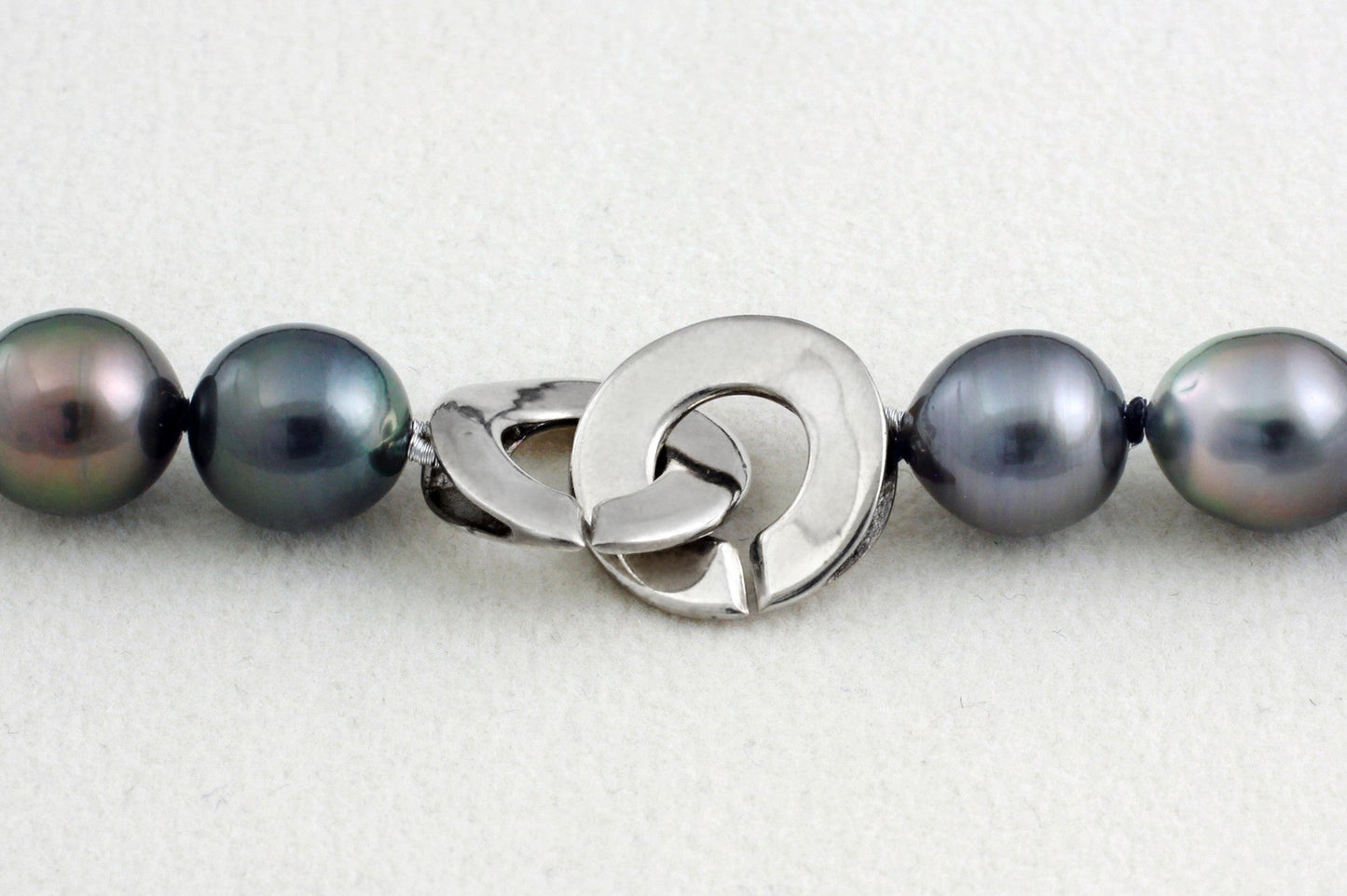 Tahitian pearl strand - Silver clasp