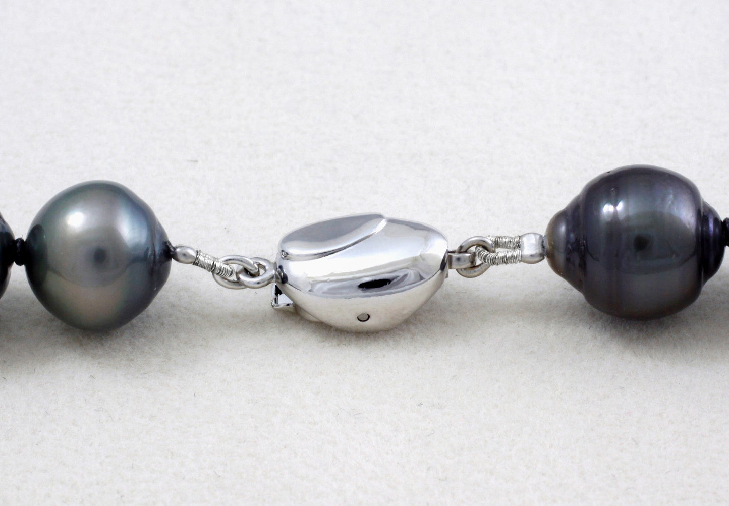 Tahitian pearl strand - Silver clasp