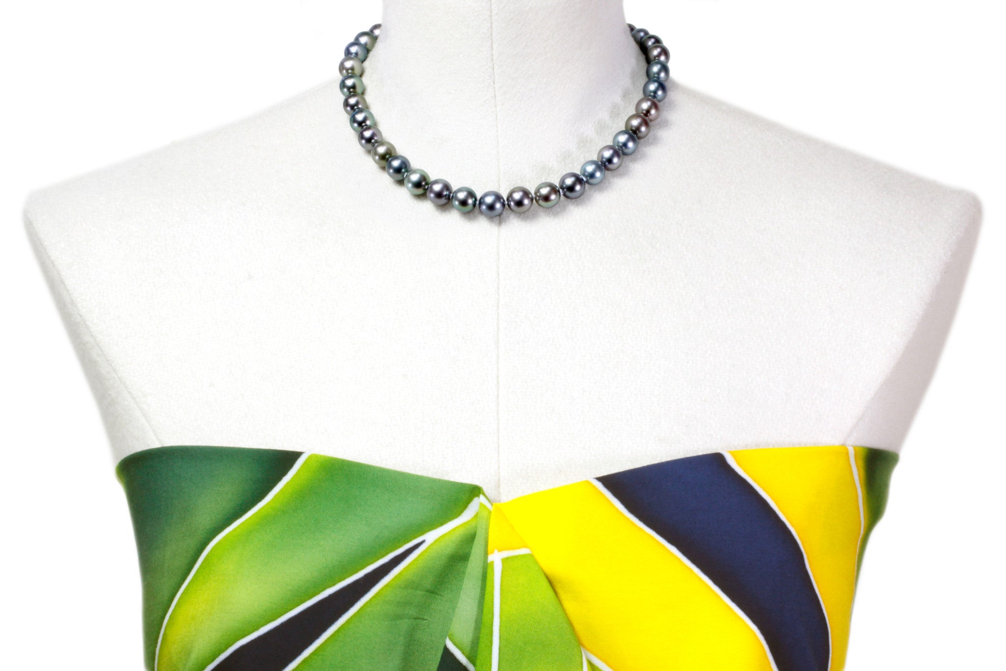 Tahitian pearl strand - 14K yellow gold clasp - NEYGPE01074